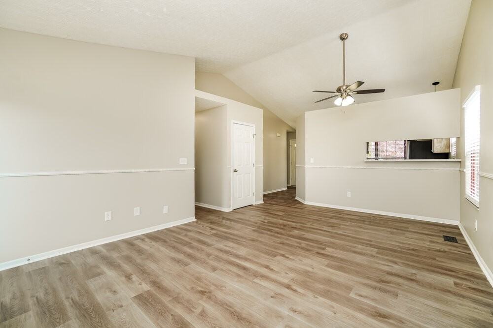 1129 Viewpointe Dr - Photo 4 of 17