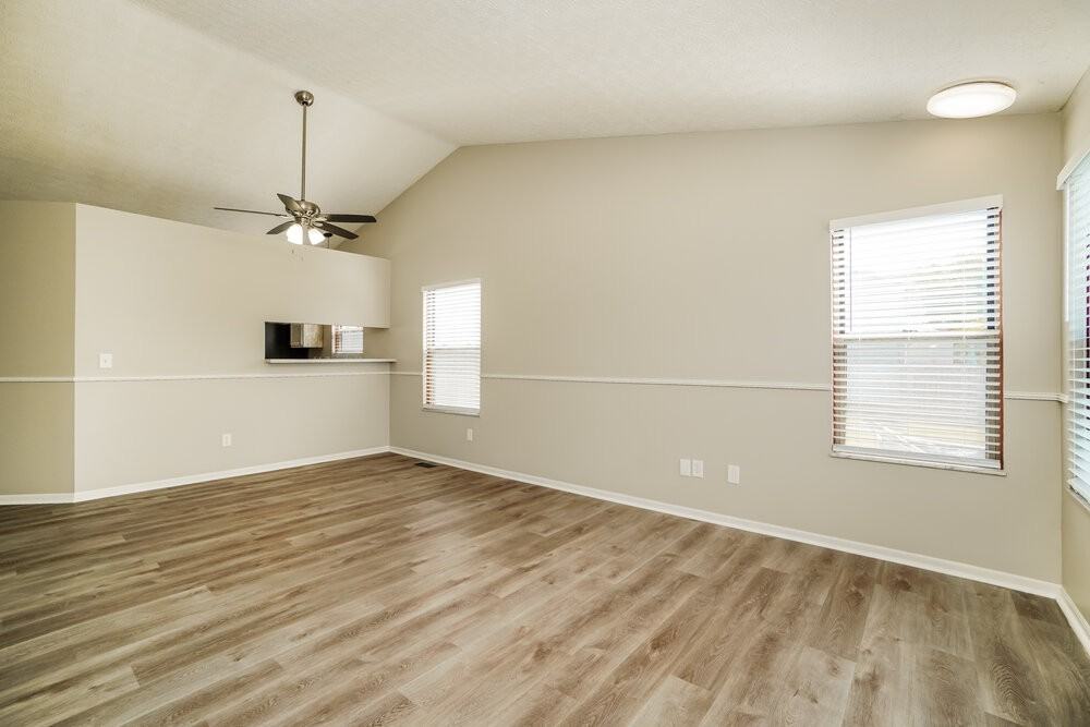 1129 Viewpointe Dr - Photo 5 of 17