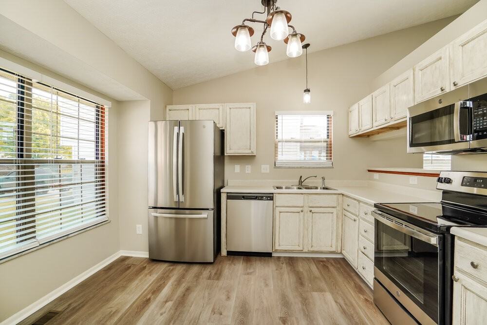 1129 Viewpointe Dr - Photo 7 of 17