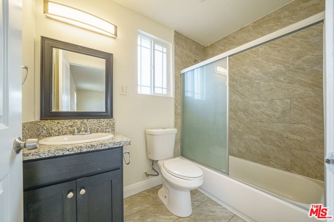 154 E 84th Pl #154-154 - Photo 4 of 20