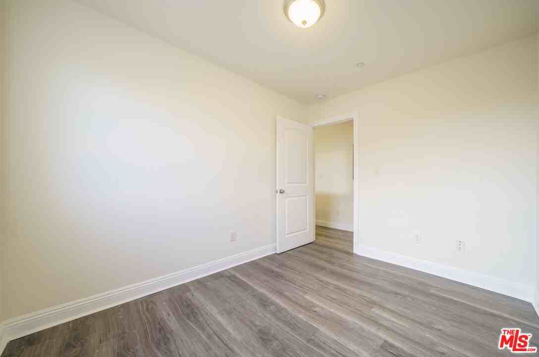 154 E 84th Pl #154-154 - Photo 7 of 20