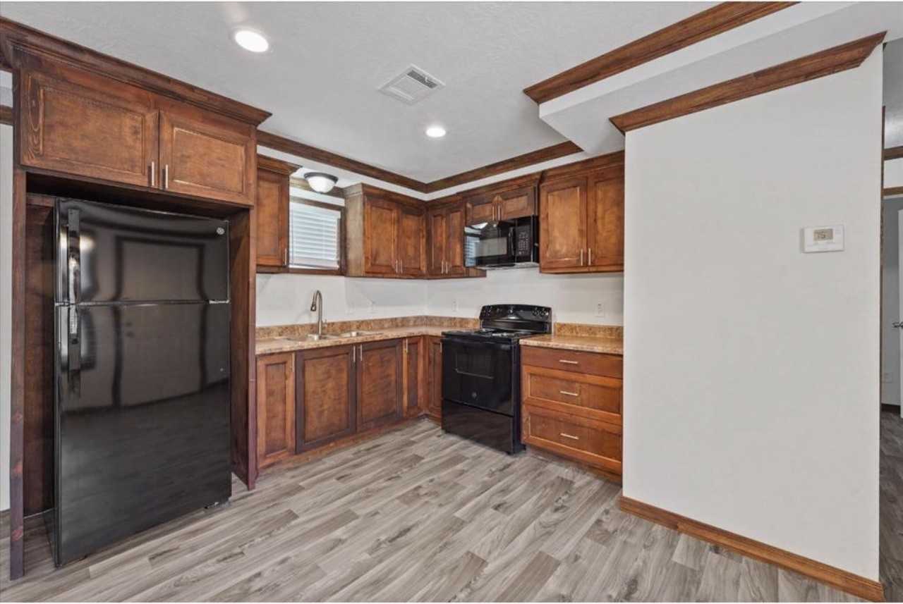 20774 Stevens St #20774 - Photo 4 of 7