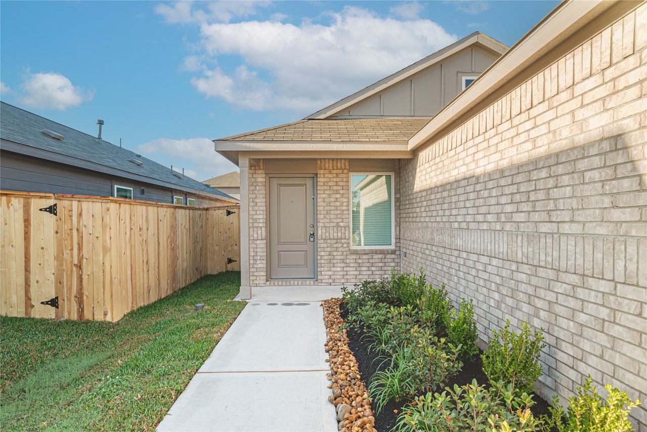 18068 Trepito Ave #18068 - Photo 7 of 16