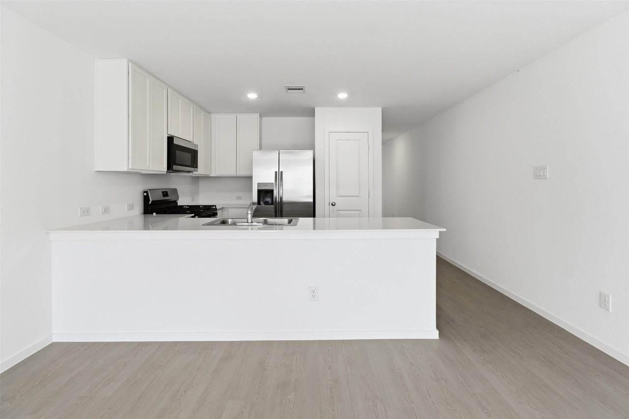 6006 Patriot Sound Drive #6006 - Photo 7 of 36