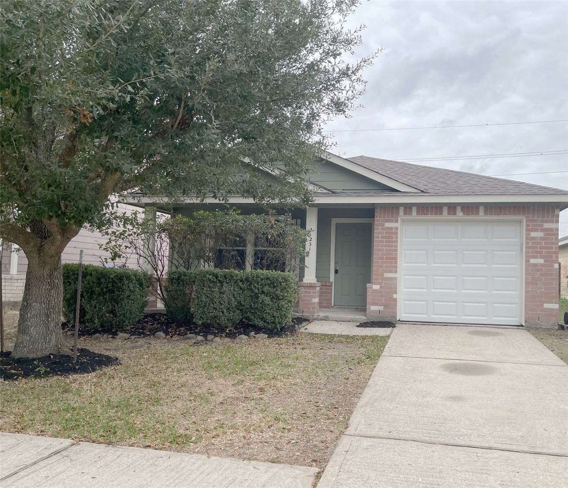 21231 Grand Linden Ct #21231 - Photo 4 of 12