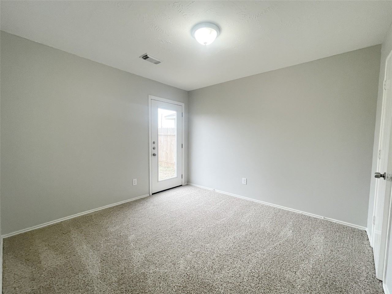 21231 Grand Linden Ct #21231 - Photo 6 of 12