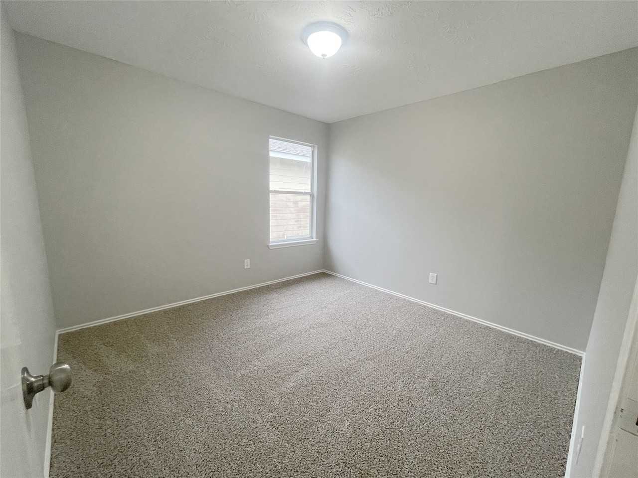 21231 Grand Linden Ct #21231 - Photo 7 of 12