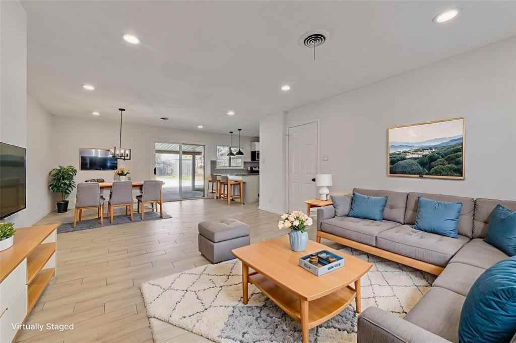 413 Simmons Dr #413 - Photo 2 of 26