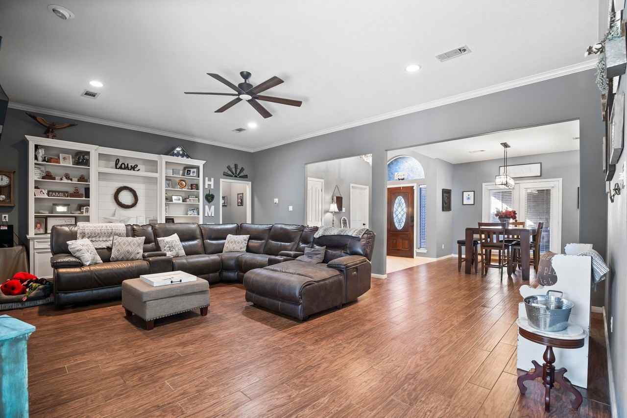 9292 Deepwater Dr #9292 - Photo 5 of 46