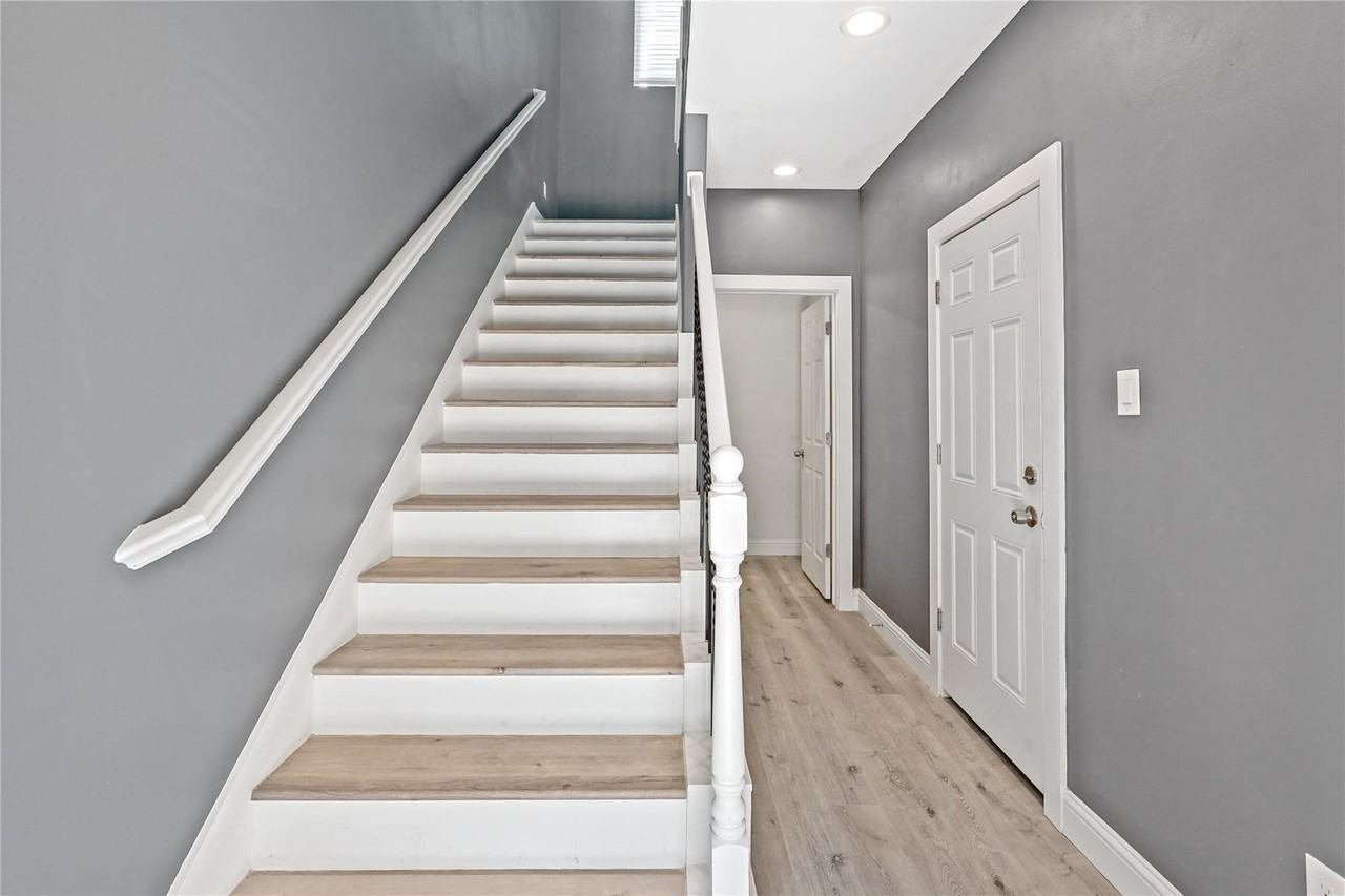 2116 Bidwell Dr #2116 - Photo 2 of 25