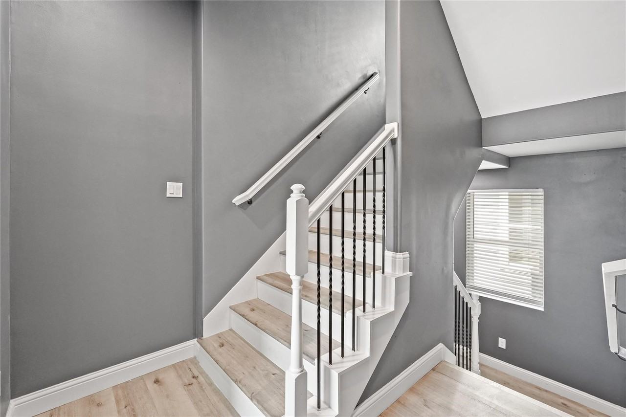 2116 Bidwell Dr #2116 - Photo 4 of 25