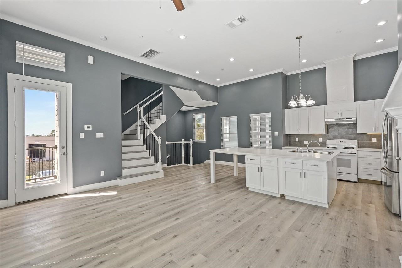 2116 Bidwell Dr #2116 - Photo 5 of 25