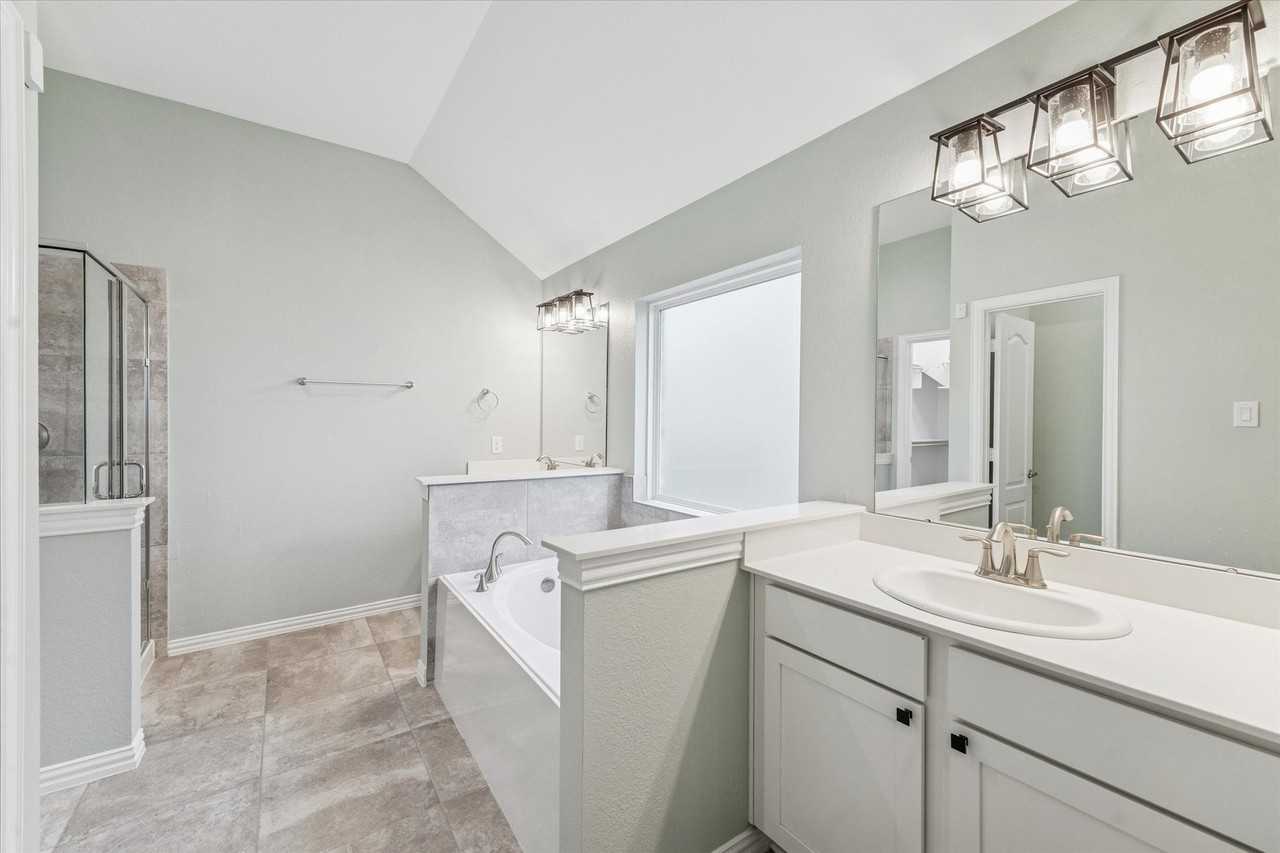 142 Dina Ln #142 - Photo 5 of 27