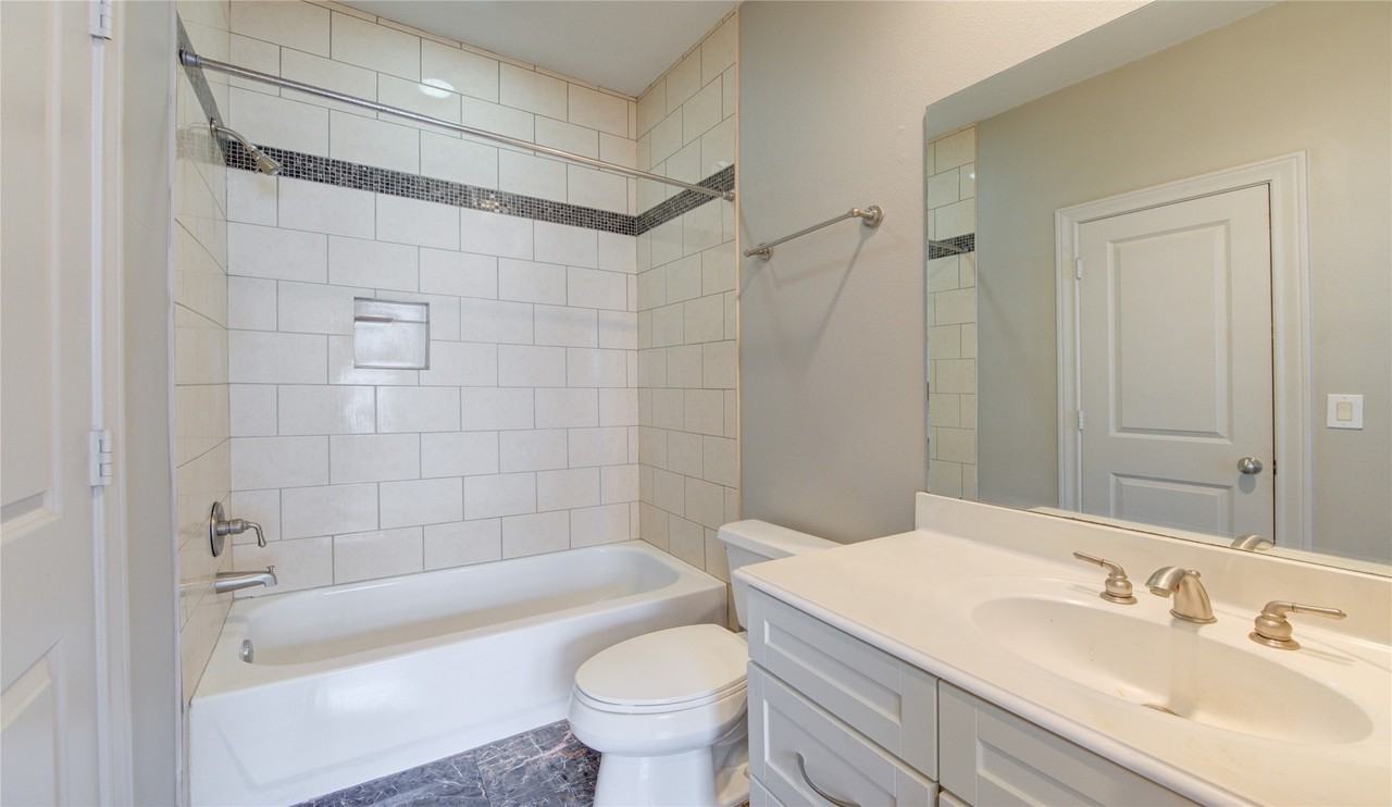 1706 Mcdonald St #1706 - Photo 6 of 45