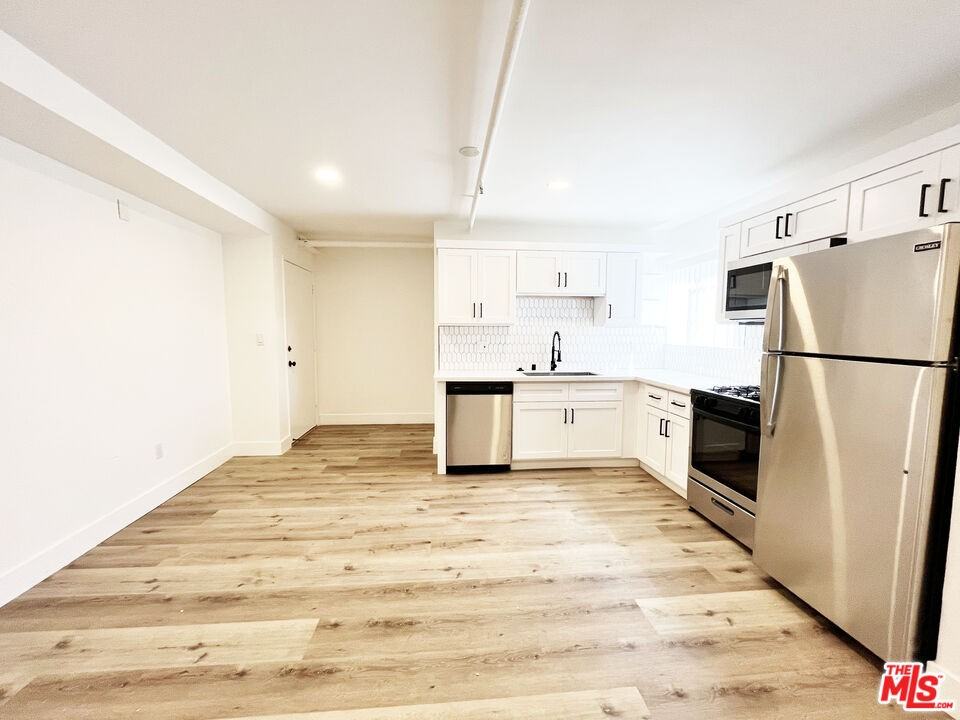 11430 Cedar Ave #114301A - Photo 4 of 16