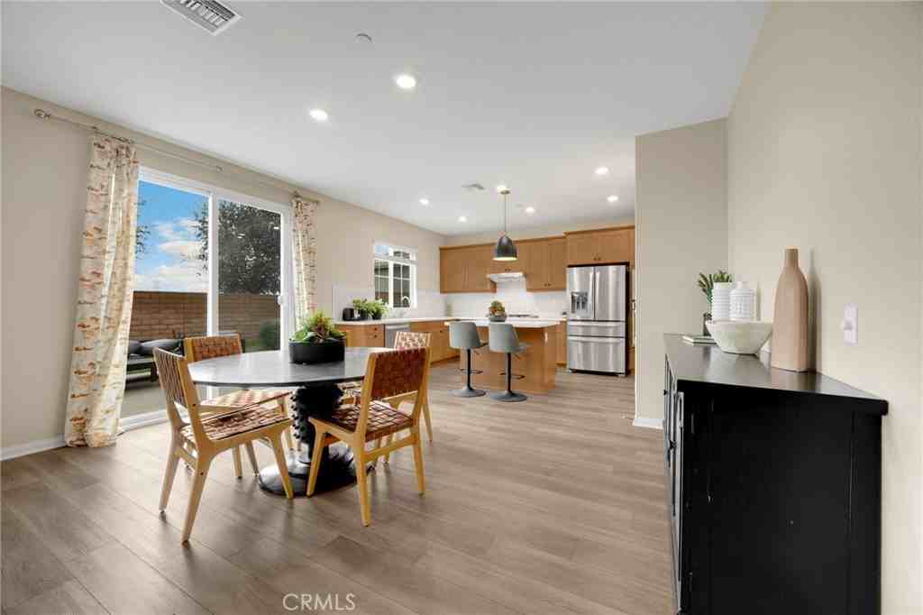 3430 E Foxglove Way #3430 - Photo 6 of 31