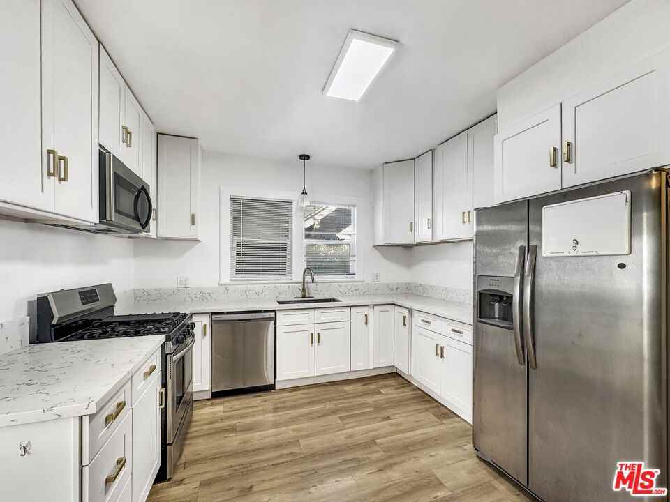 2717 S Harvard Blvd #2717 - Photo 5 of 17