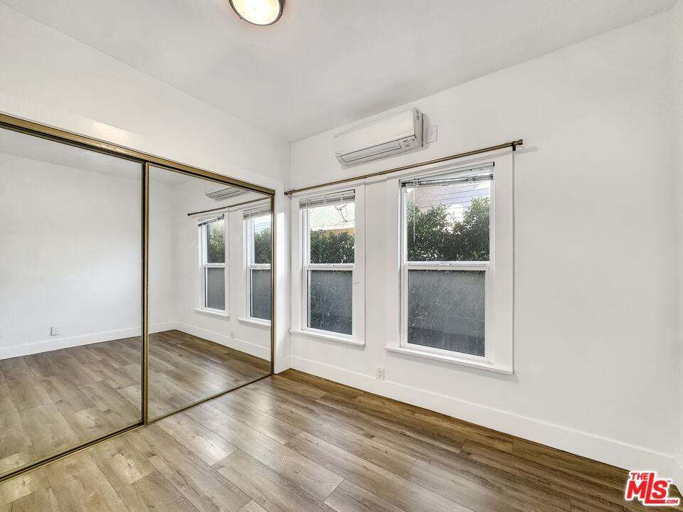 2717 S Harvard Blvd #2717 - Photo 7 of 17