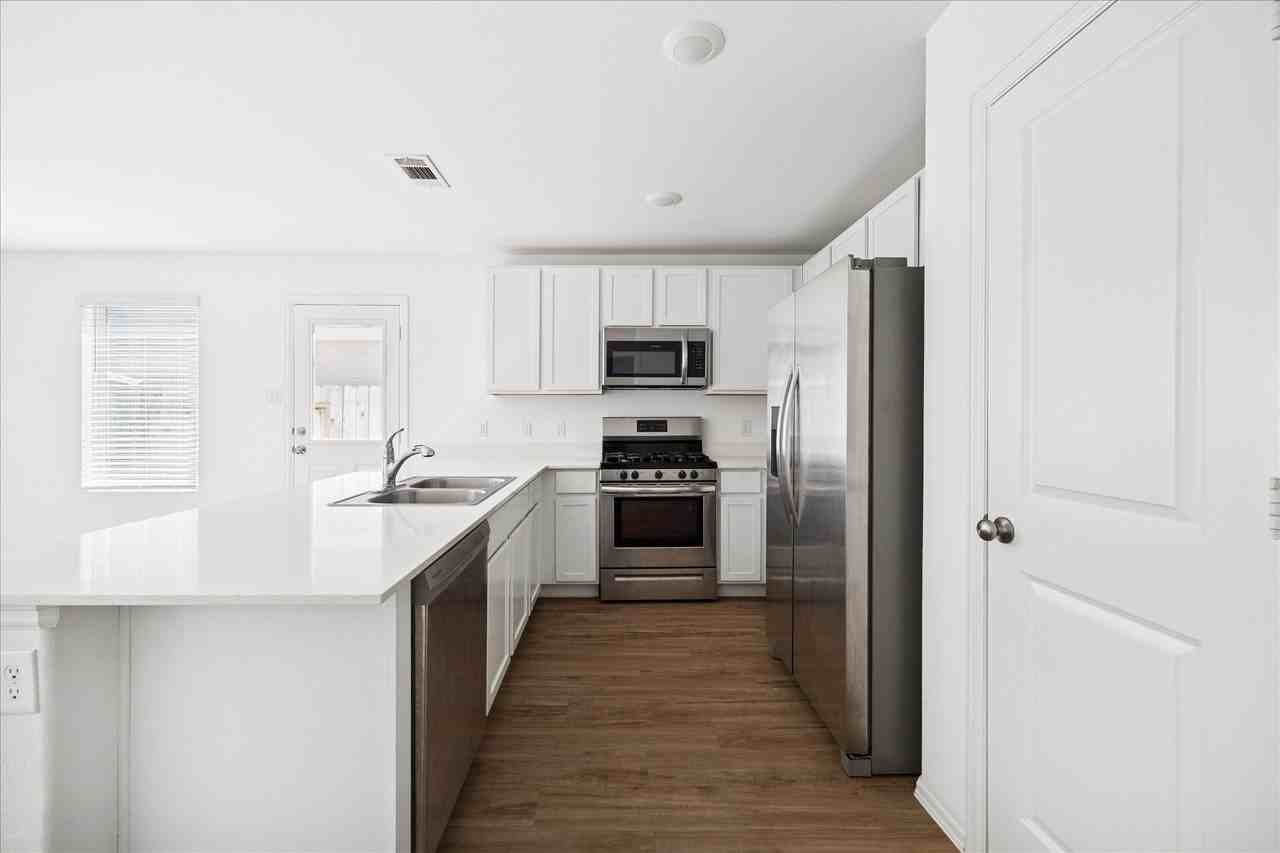 19642 Rupetti Dr #19642 - Photo 5 of 14