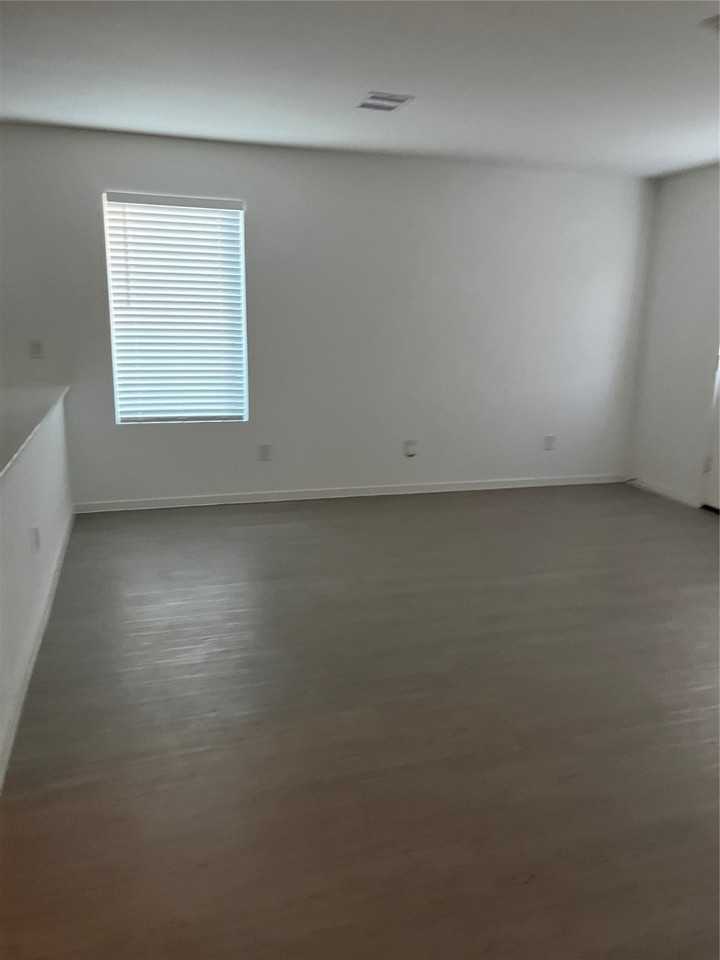 21119 Vercelli St #21119 - Photo 7 of 18