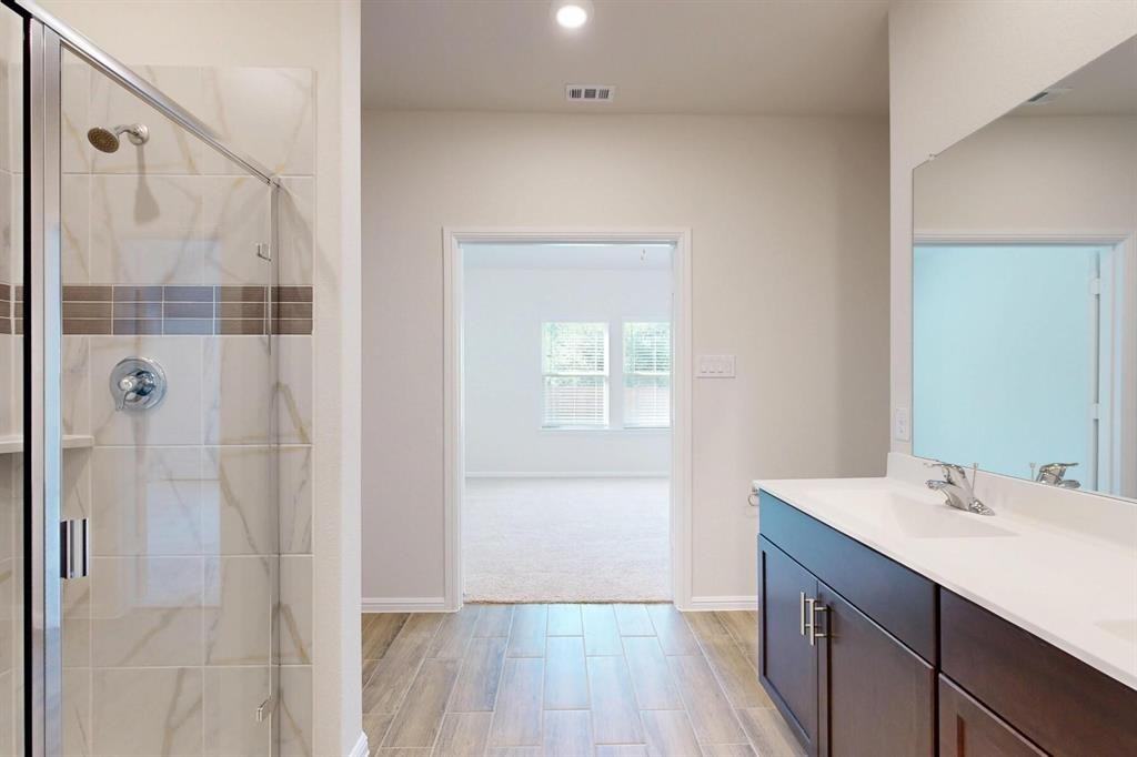 417 Forsyth Dr #417 - Photo 4 of 24