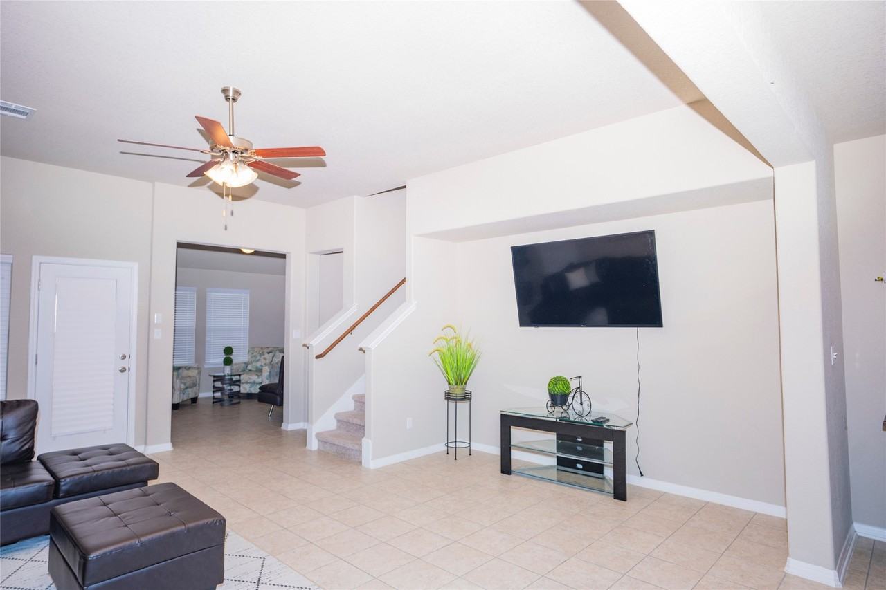 20916 Carries Ranch Rd #20916 - Photo 7 of 40