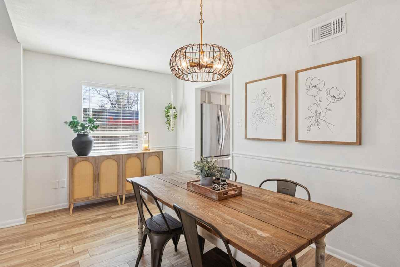 525 W 30th St #525 - Photo 7 of 23