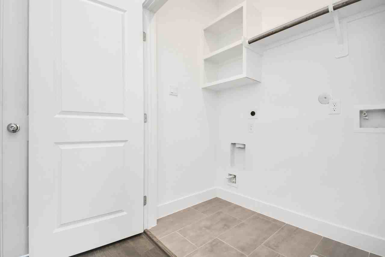 420 Janisch Rd #420B - Photo 4 of 24