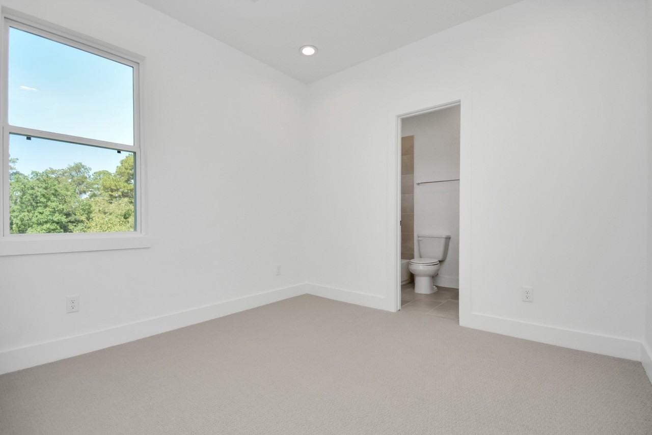 420 Janisch Rd #420B - Photo 5 of 24