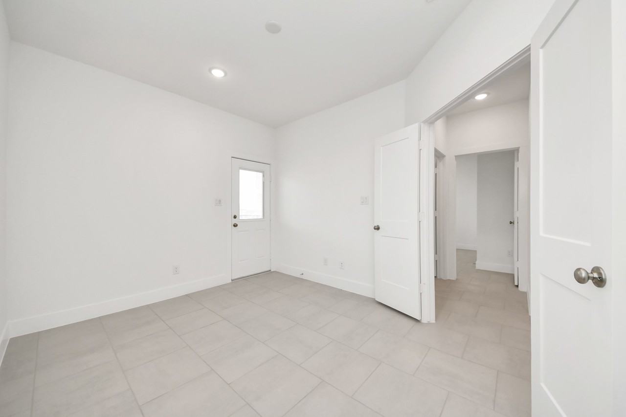 1420 Shaded Rock Dr #1420 - Photo 7 of 25