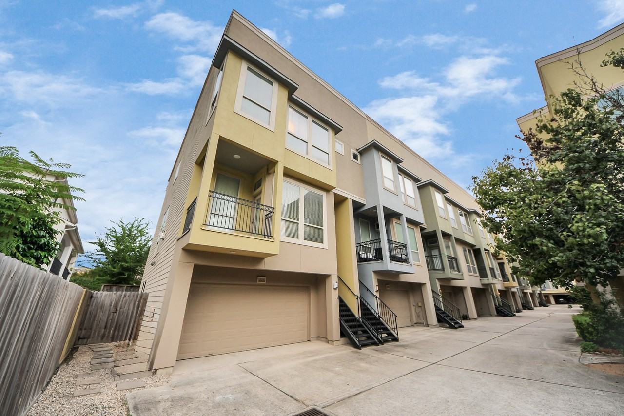 5526 Crooms St #5526 - Photo 4 of 49