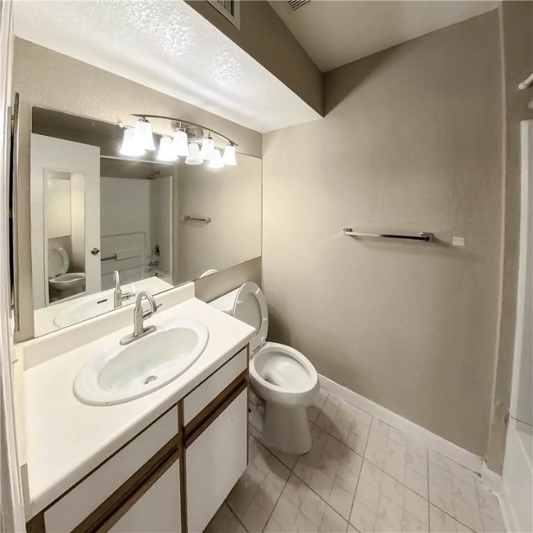 523 Southwest Pkwy #523-302 - Photo 4 of 10