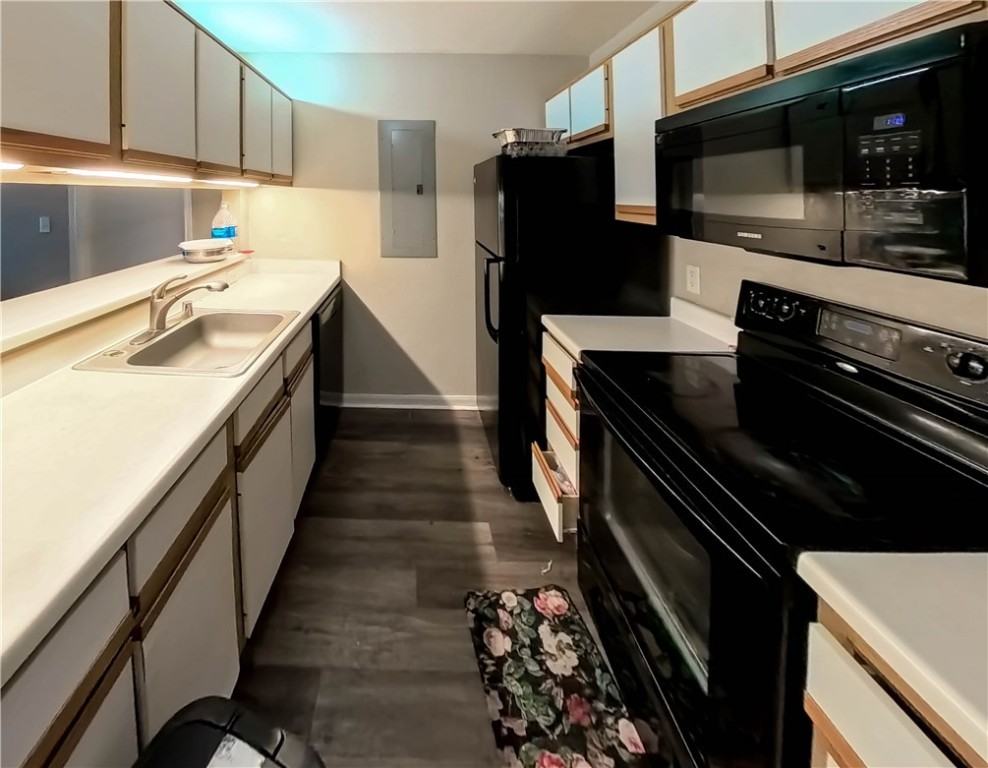 523 Southwest Pkwy #523-302 - Photo 6 of 10