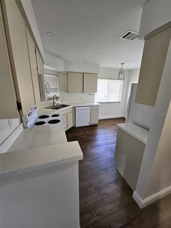 2364 Turpin Dr #2364 - Photo 3 of 34