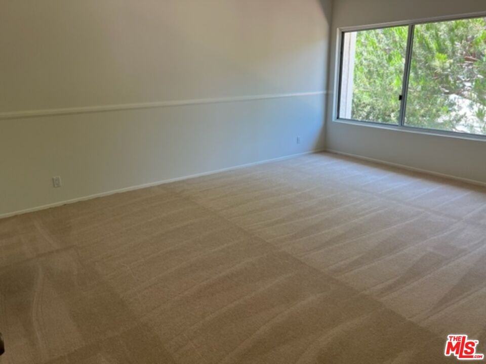 1656 Palisades Dr #1656 - Photo 5 of 22