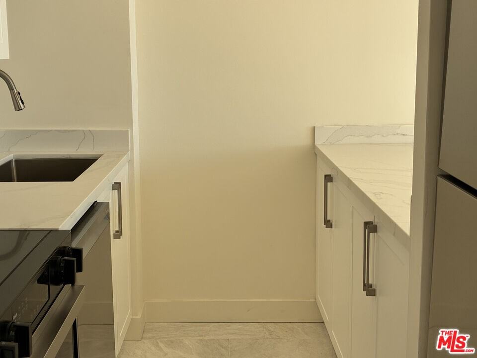 201 Ocean Ave #201707P - Photo 5 of 22