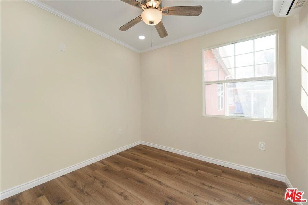 2207 W 20th St #2207 - Photo 6 of 27