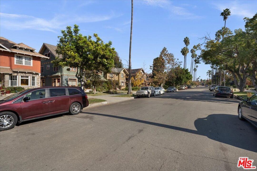 2207 W 20th St #2207 - Photo 7 of 27