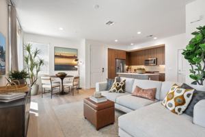 featured image of 5000 Avenida Lugano