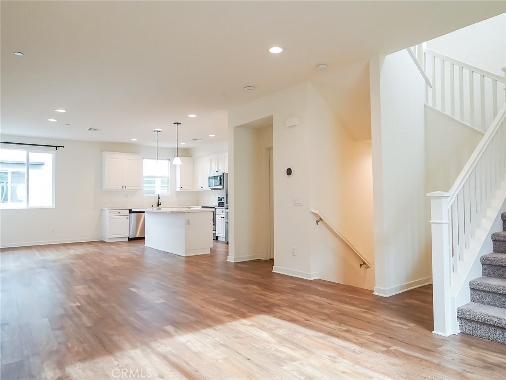 263 N Standard Ave #263 - Photo 3 of 23