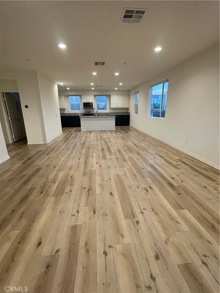 200 N Standard Ave #200 - Photo 7 of 33