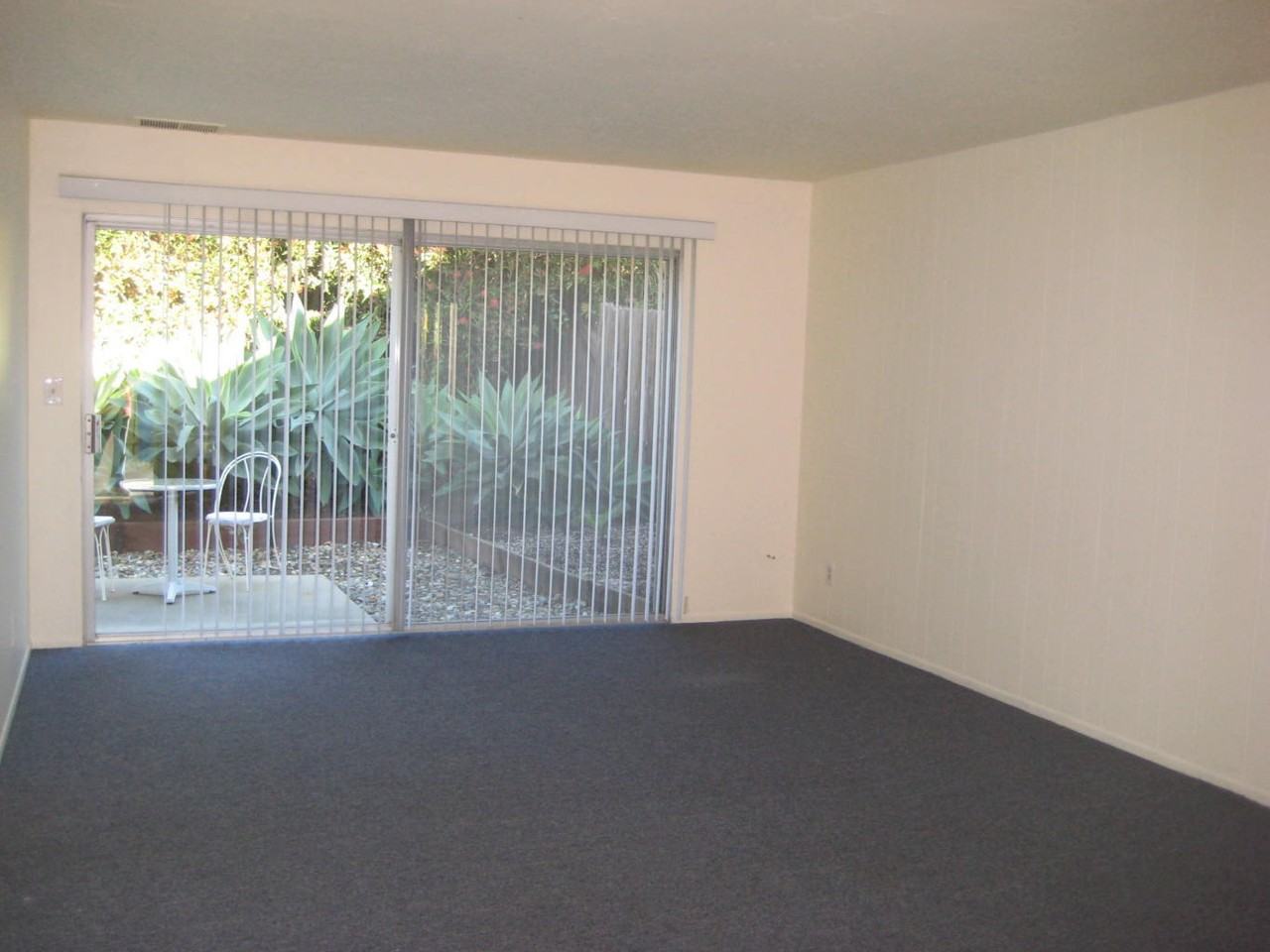 Davenport Rd #B - Photo 5 of 18