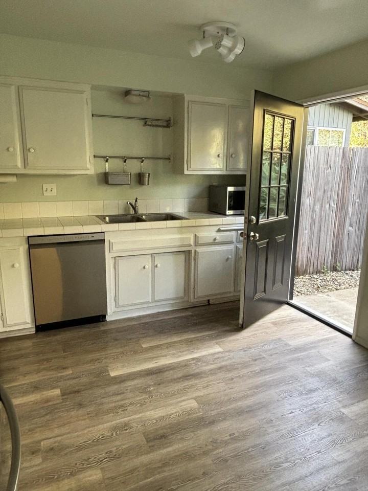 Davenport Rd #B - Photo 7 of 18