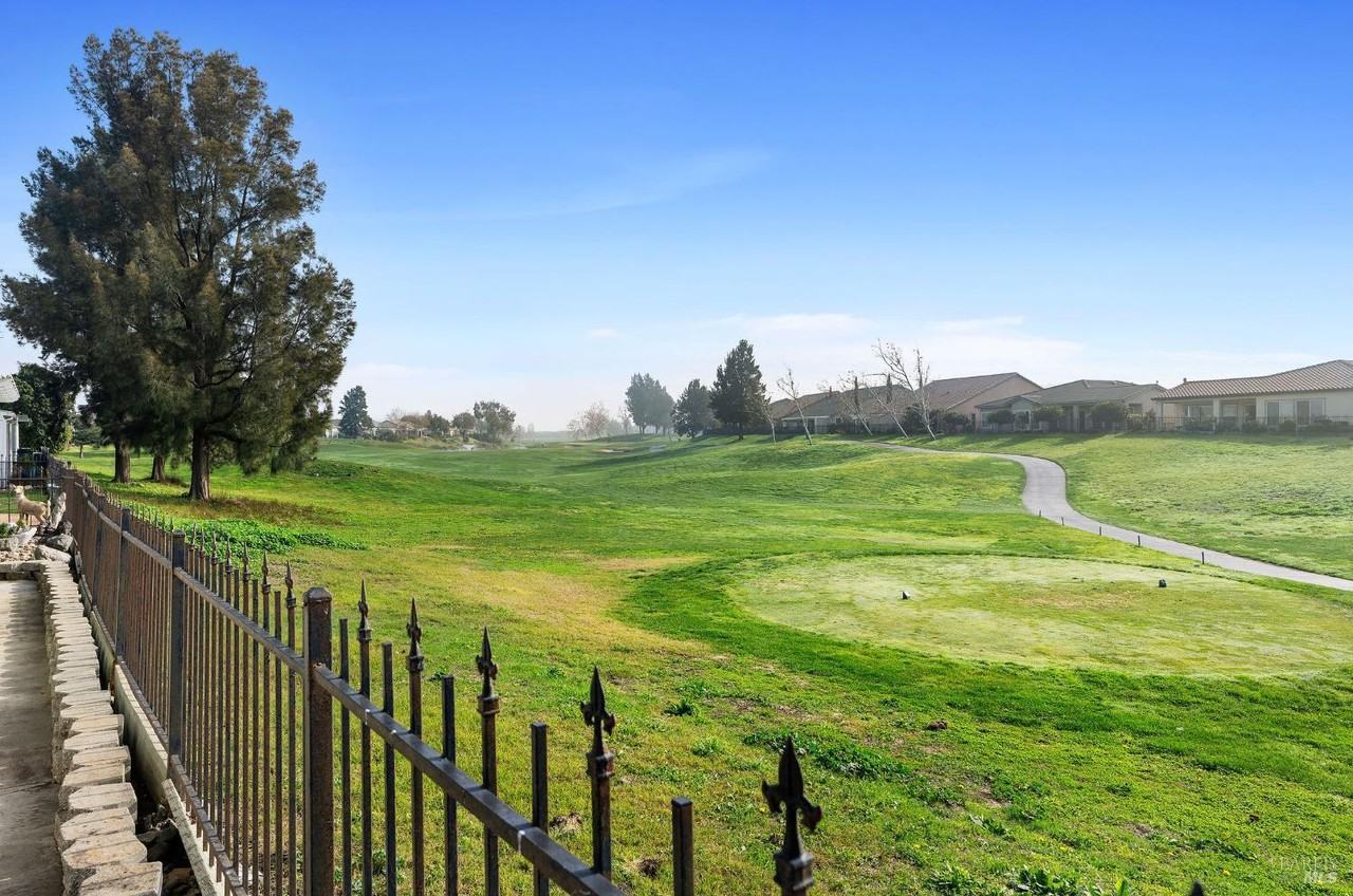 139 Cedar Ridge Dr #139 - Photo 6 of 50