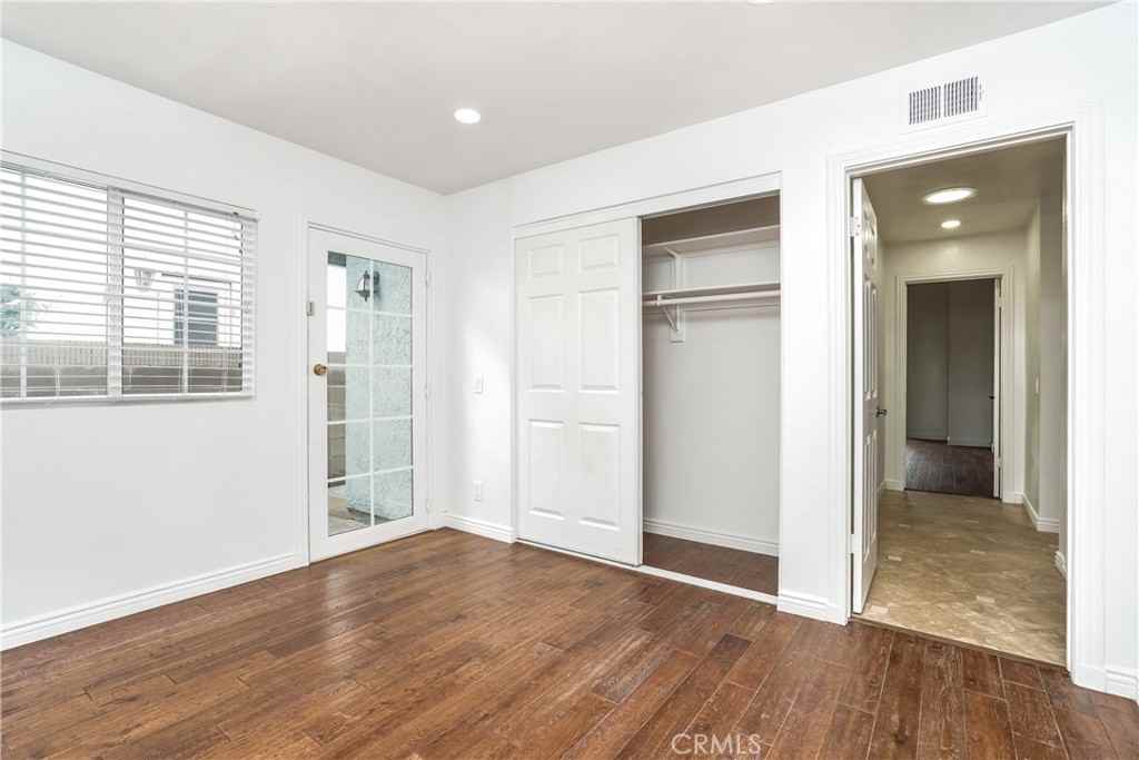 4 Aberdeen St #4 - Photo 3 of 26