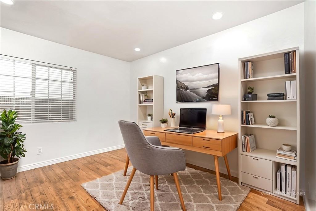 4 Aberdeen St #4 - Photo 4 of 26