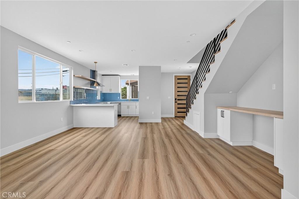 11544 Burke St #11544B - Photo 3 of 47