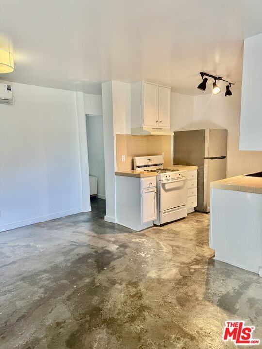 511 Rialto Ave #511-1 - Photo 2 of 19