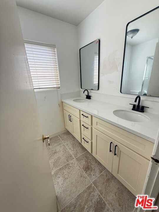 8031 Melba Ave #8031 - Photo 7 of 50