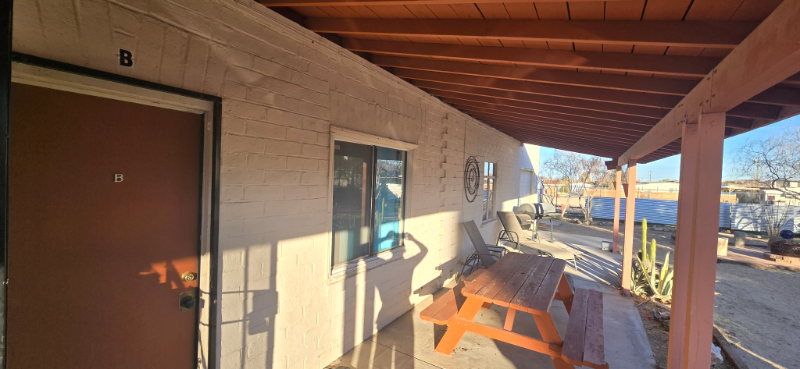 6417 East Ct #B - Photo 2 of 9